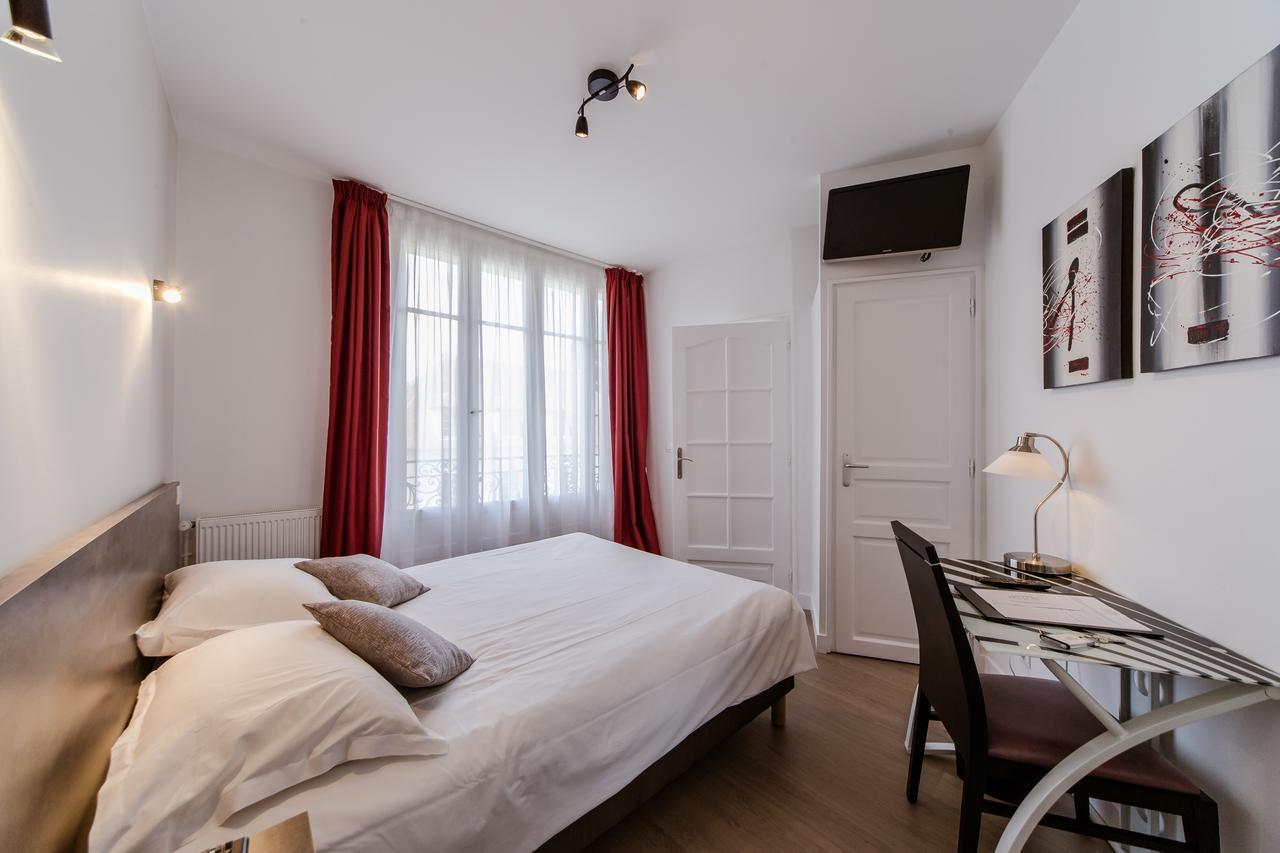 Logis Hotel - Le Petit Bellon 상리스 외부 사진